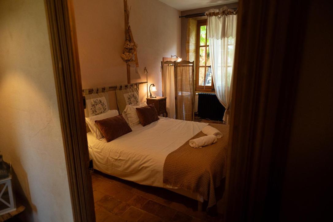 Céron Les Jardins Des Soussilanges B&B 외부 사진